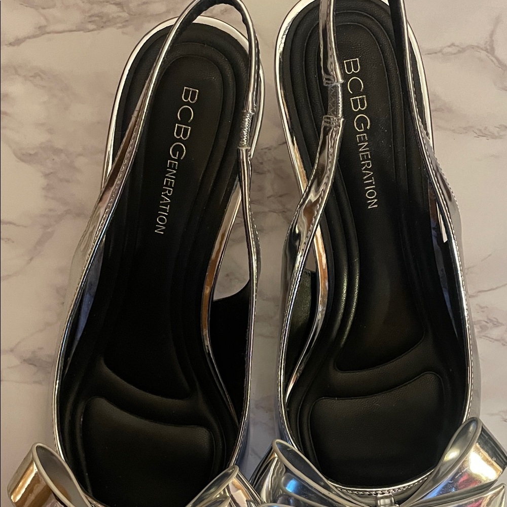 BCBGeneration Metallic Silver Pointed Slingback Kasti Kitten Heel with Bow - Picture 9 of 10